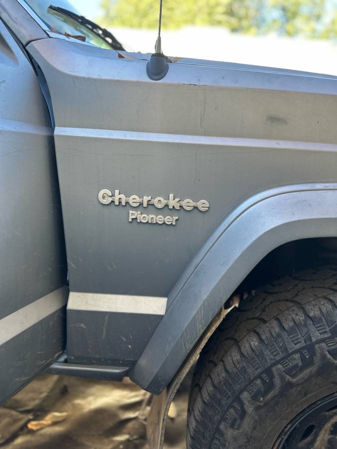 Jeep-cherokee-1986-blue-4