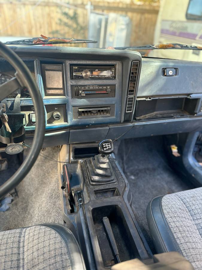 Jeep-cherokee-1986-blue-7