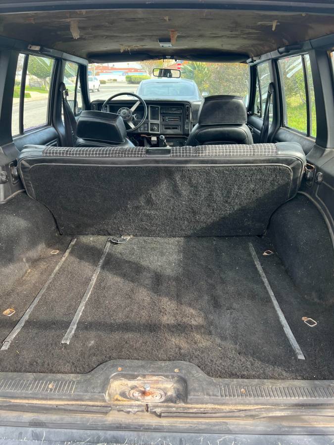 Jeep-cherokee-1986-white-1