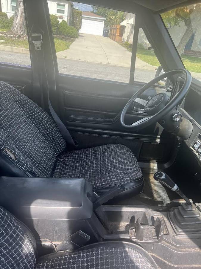 Jeep-cherokee-1986-white-5