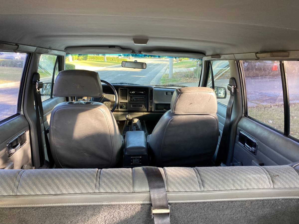 Jeep-cherokee-1989-white-6