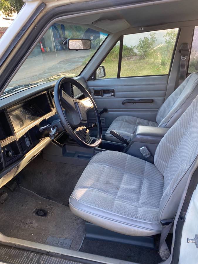 Jeep-cherokee-1989-white-7