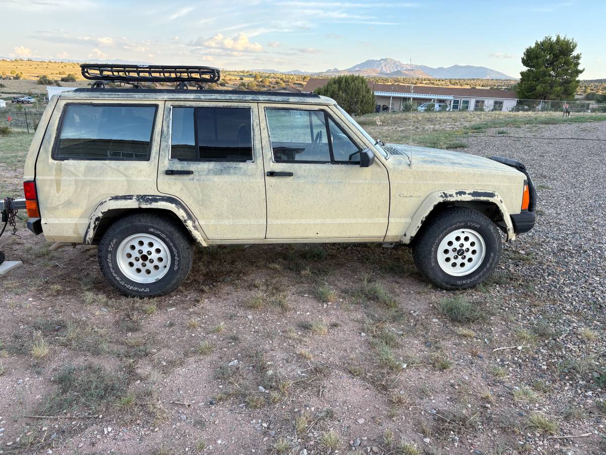 Jeep-cherokee-1994-custom-1