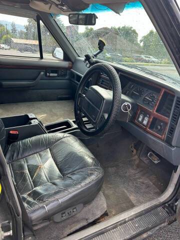 Jeep-cherokee-1995-black-2