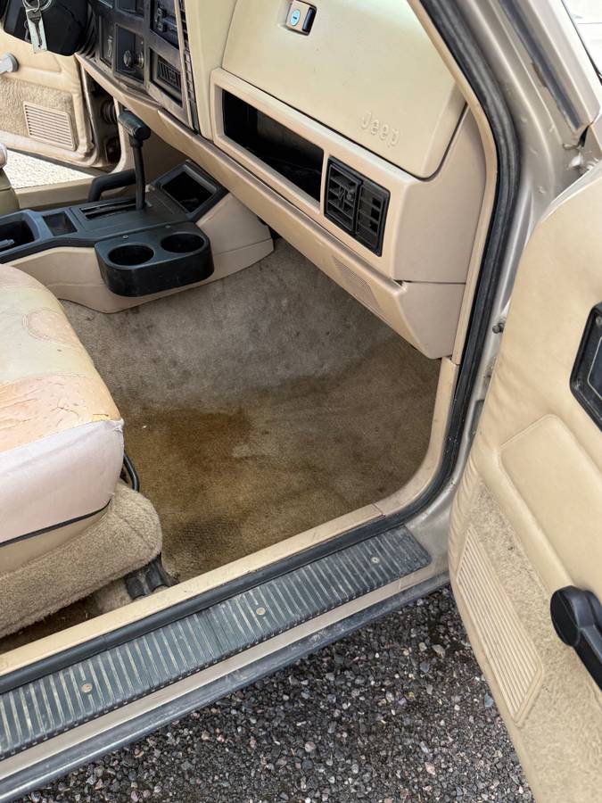 Jeep-cherokee-1995-silver-15
