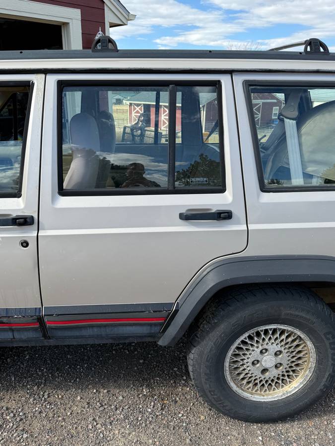 Jeep-cherokee-1995-silver-2