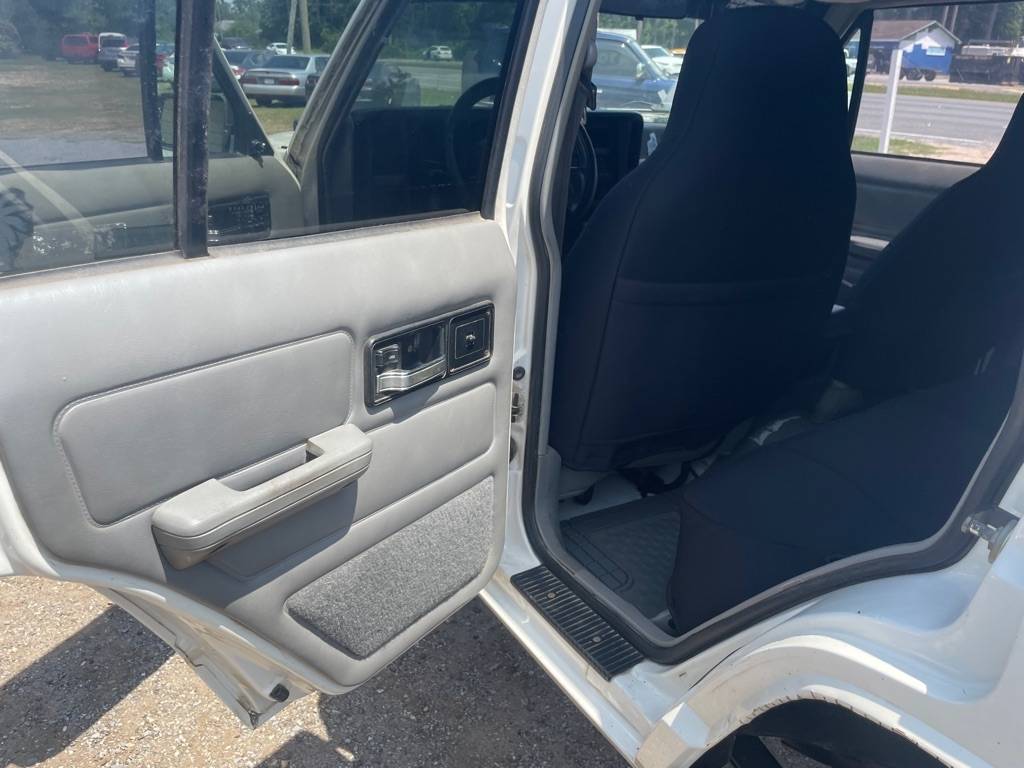 Jeep-cherokee-1996-white-9