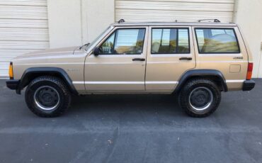 Jeep-cherokee-4x4-1989-10