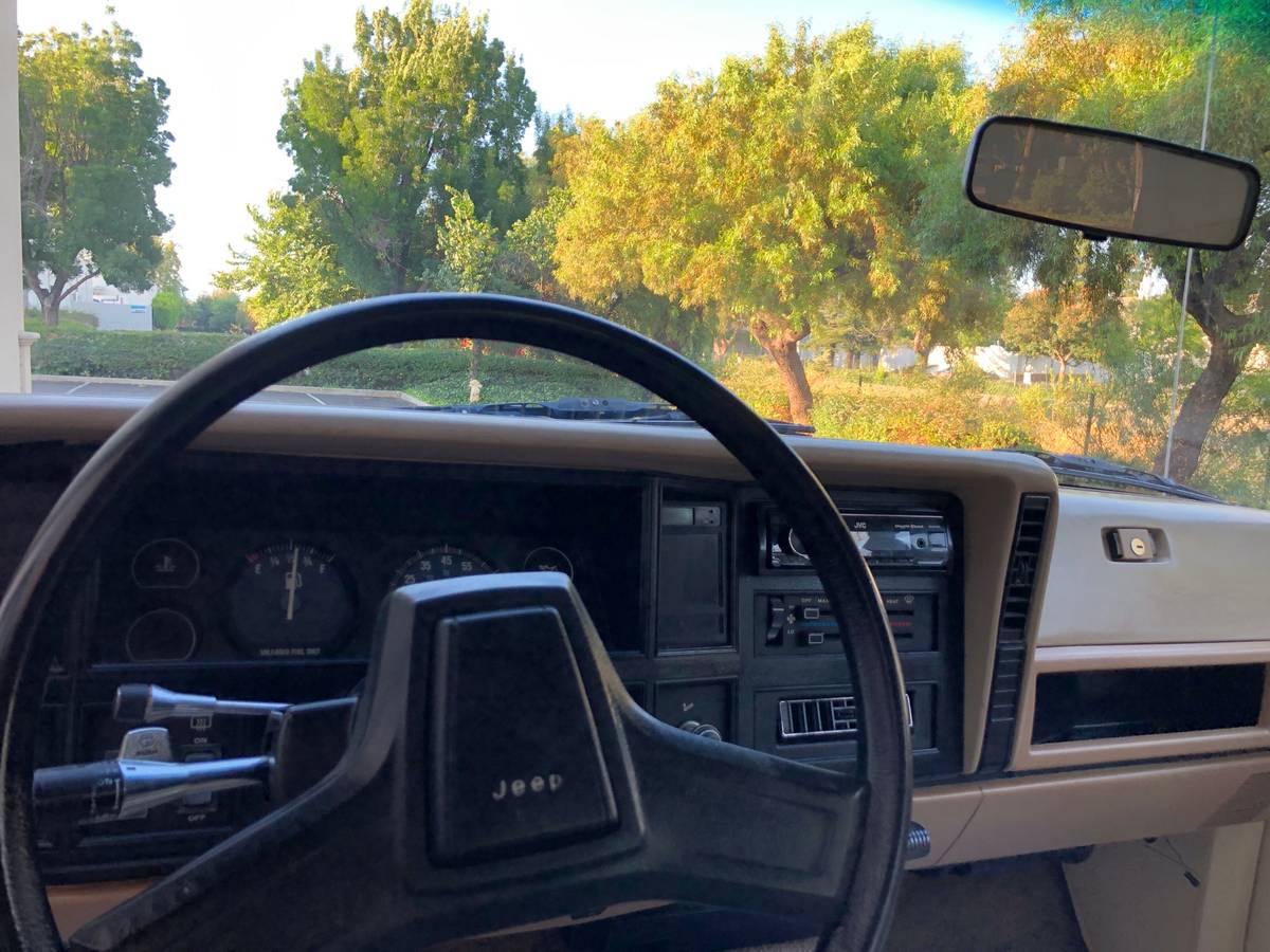 Jeep-cherokee-4x4-1989-18