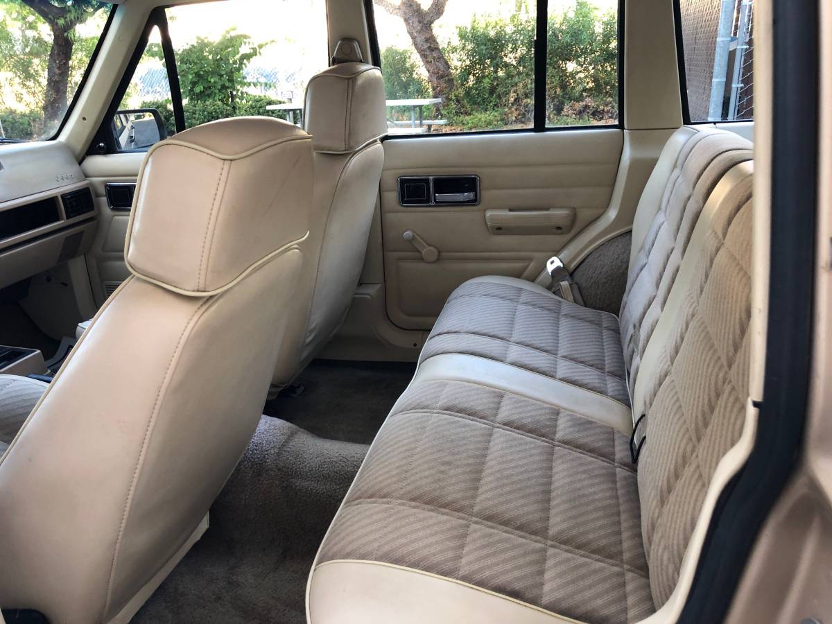 Jeep-cherokee-4x4-1989-22