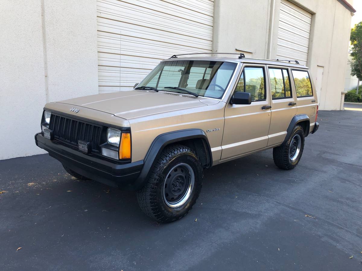 Jeep-cherokee-4x4-1989-24