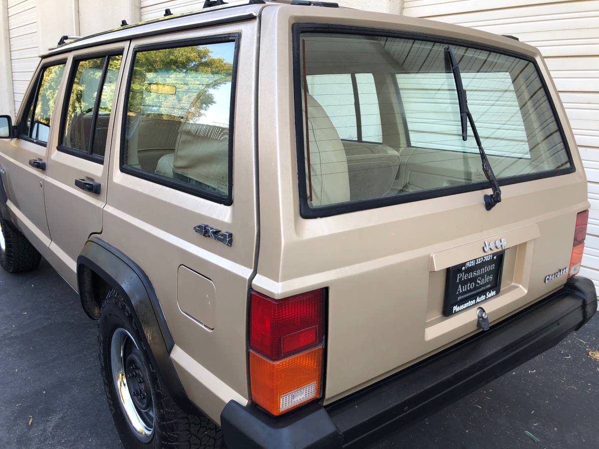 Jeep-cherokee-4x4-1989-30