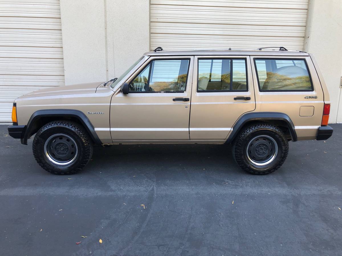 Jeep-cherokee-4x4-1989-31