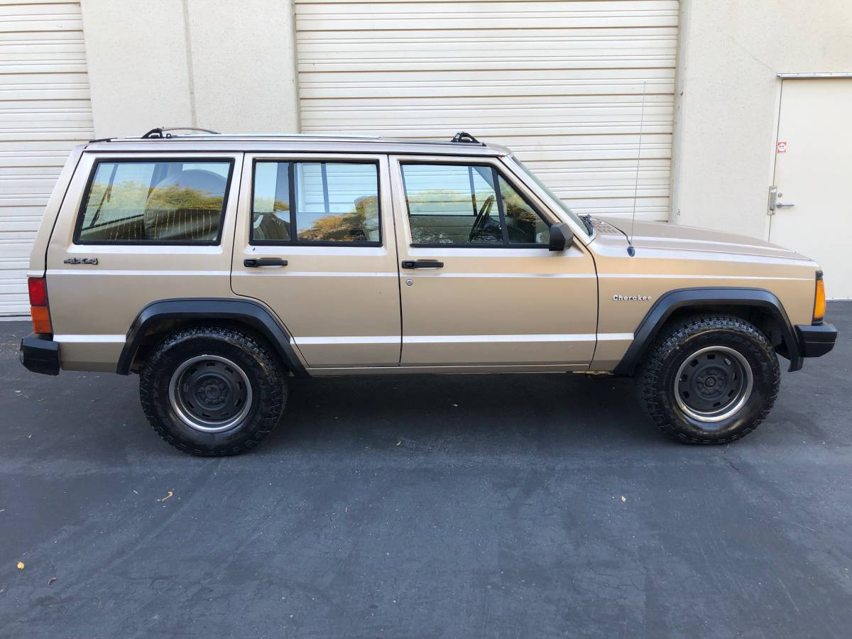 Jeep-cherokee-4x4-1989-33