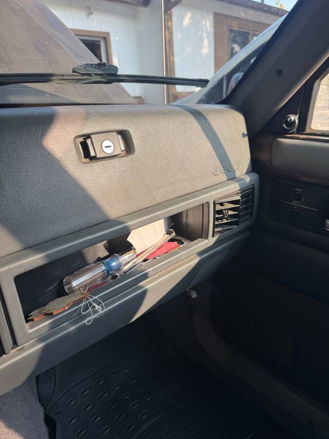 Jeep-cherokee-country-1995-1