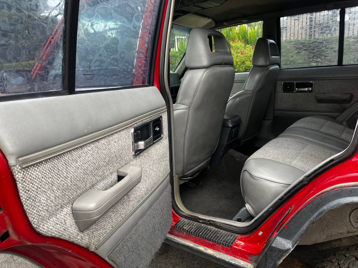 Jeep-cherokee-laredo-1990-red-11