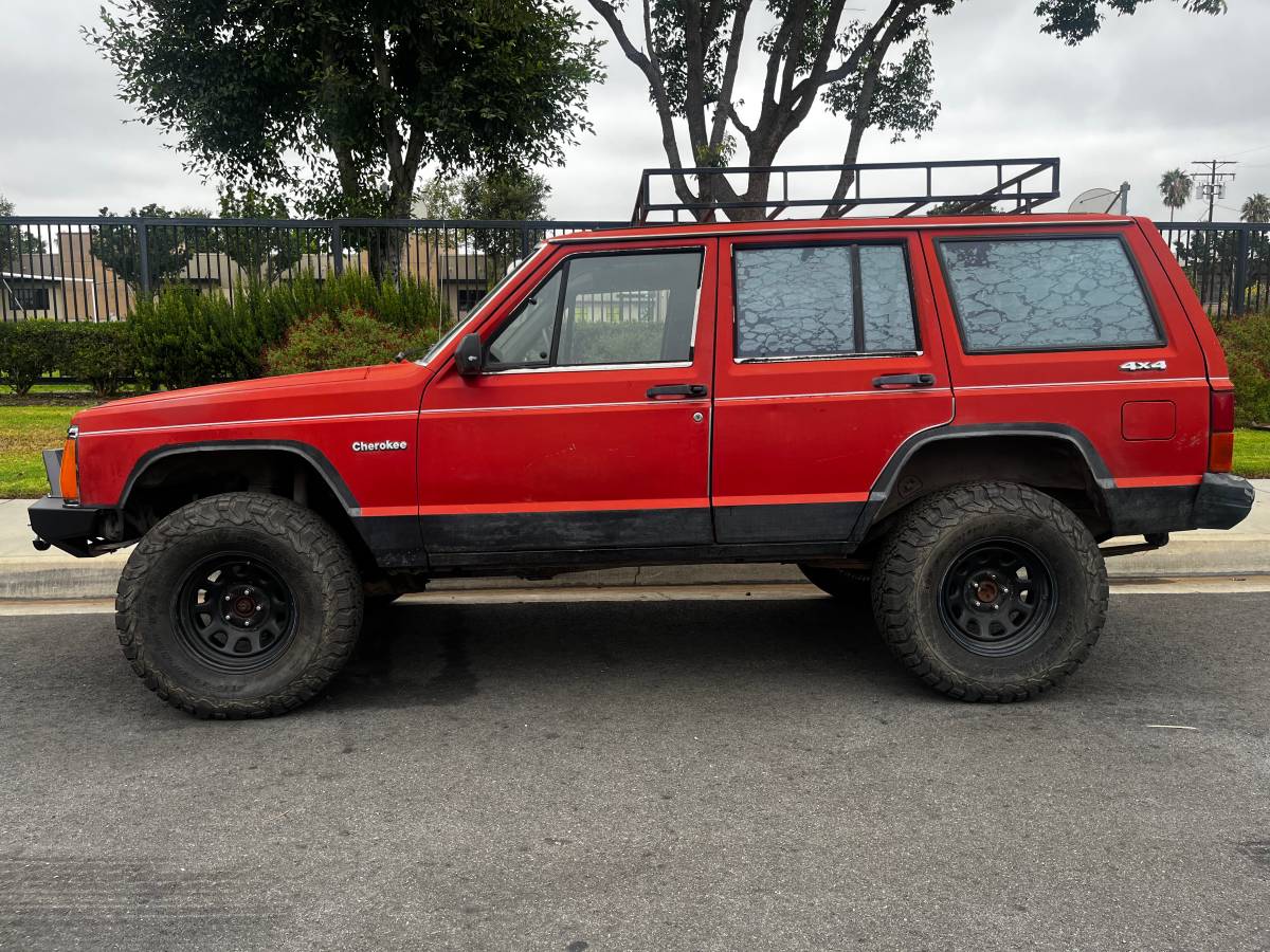Jeep-cherokee-laredo-1990-red-7