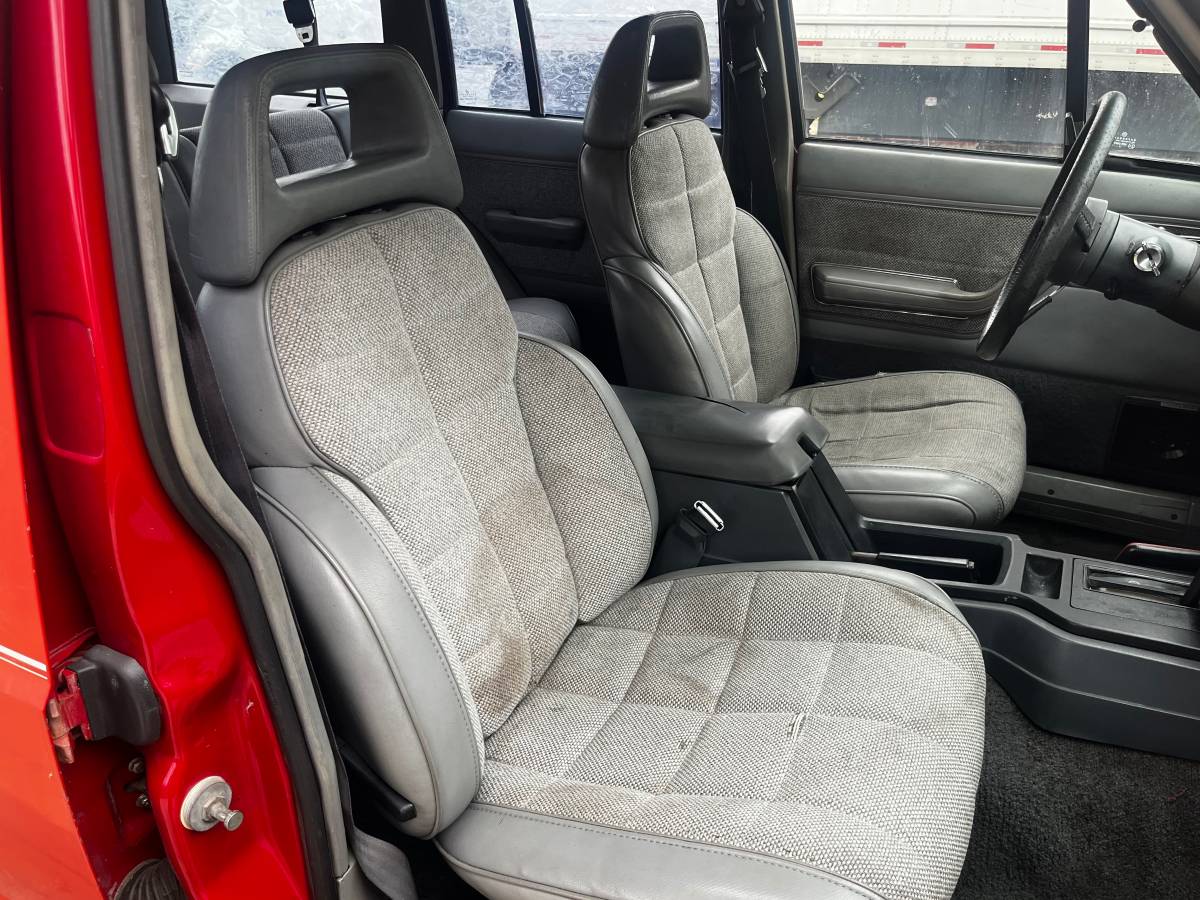 Jeep-cherokee-laredo-1990-red-8