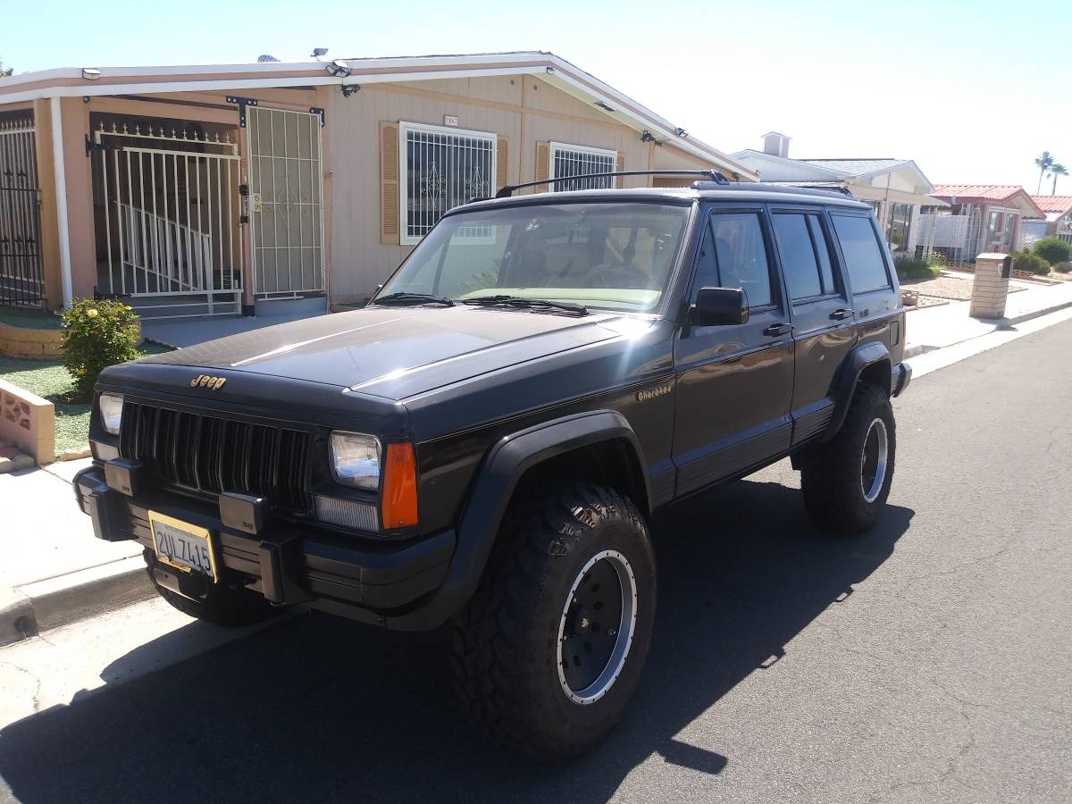 Jeep-cherokee-limited-1991-black-1