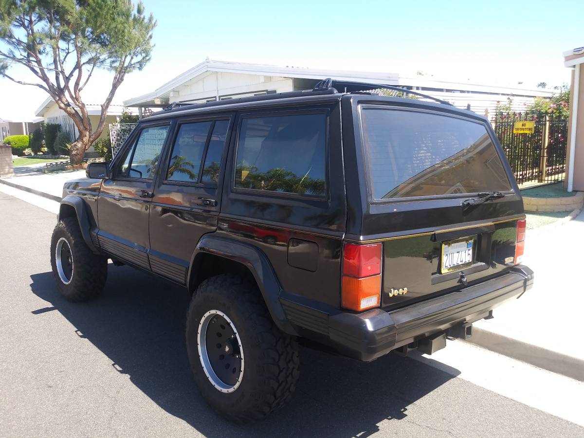 Jeep-cherokee-limited-1991-black-8