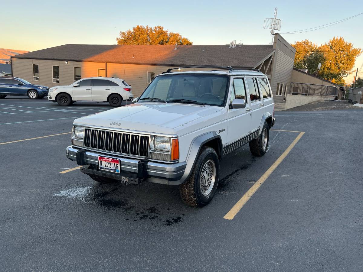 Jeep-cherokee-limitedcountry-1995-white-3