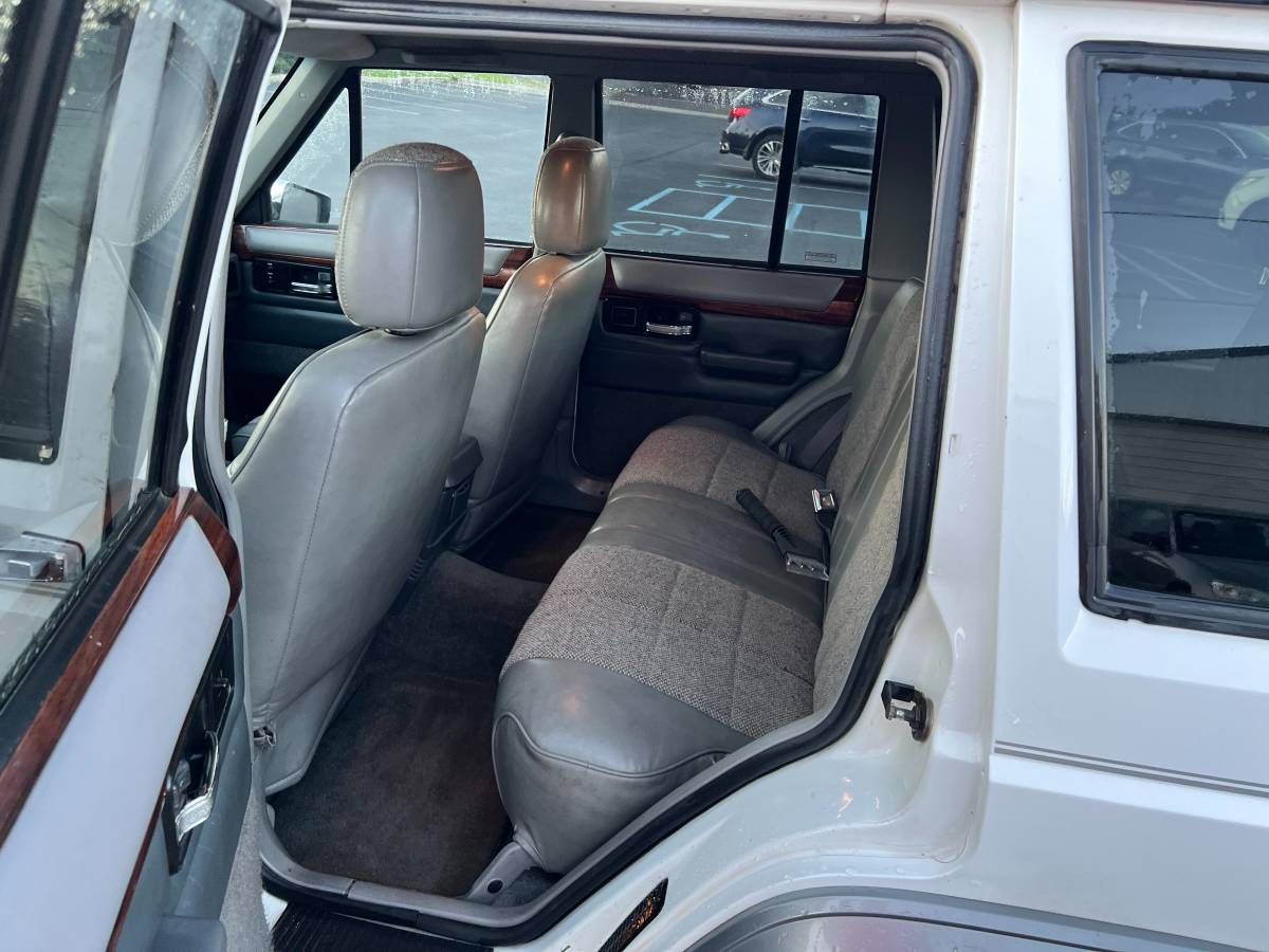 Jeep-cherokee-limitedcountry-1995-white-5