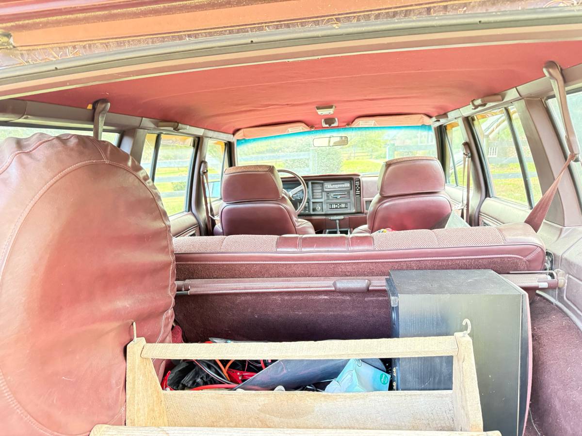 Jeep-cherokee-lorado-1991-custom-10