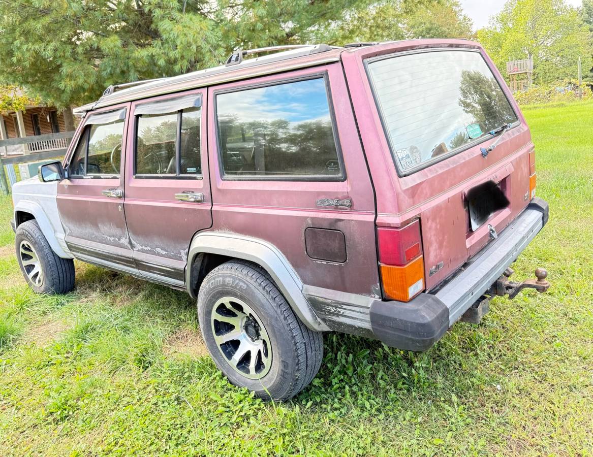 Jeep-cherokee-lorado-1991-custom-3