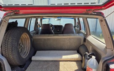 Jeep-cherokee-pioneer-1988-red-4