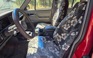 Jeep-cherokee-pioneer-1988-red-5