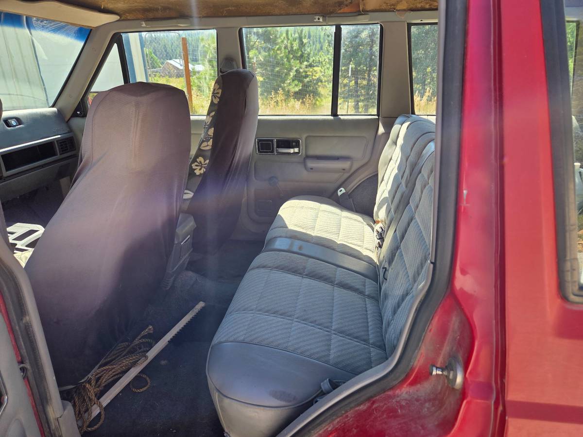 Jeep-cherokee-pioneer-1988-red-6