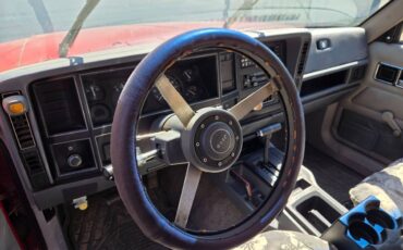 Jeep-cherokee-pioneer-1988-red-7