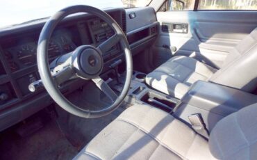 Jeep-cherokee-sport-4x4-1993-white-12