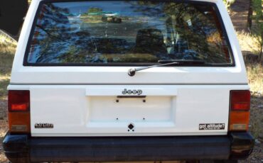 Jeep-cherokee-sport-4x4-1993-white-6