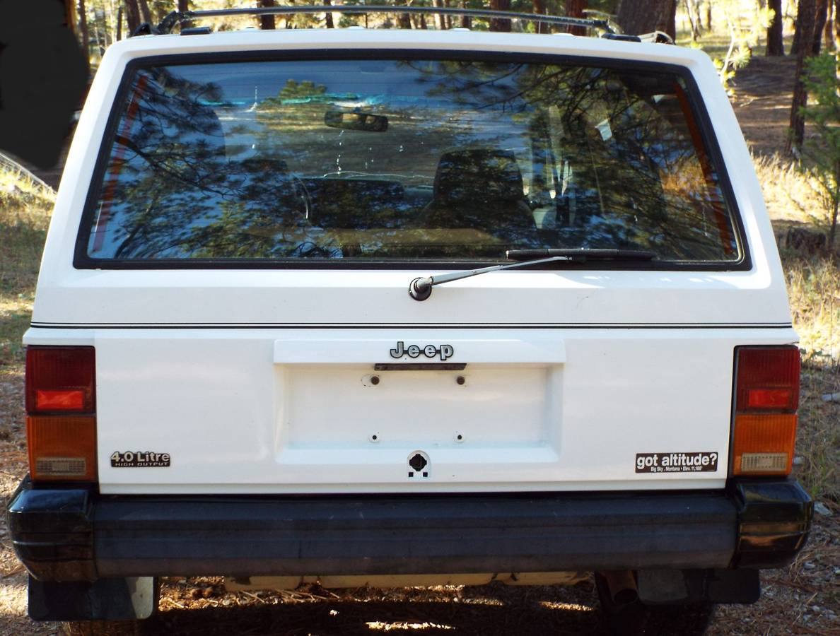 Jeep-cherokee-sport-4x4-1993-white-6