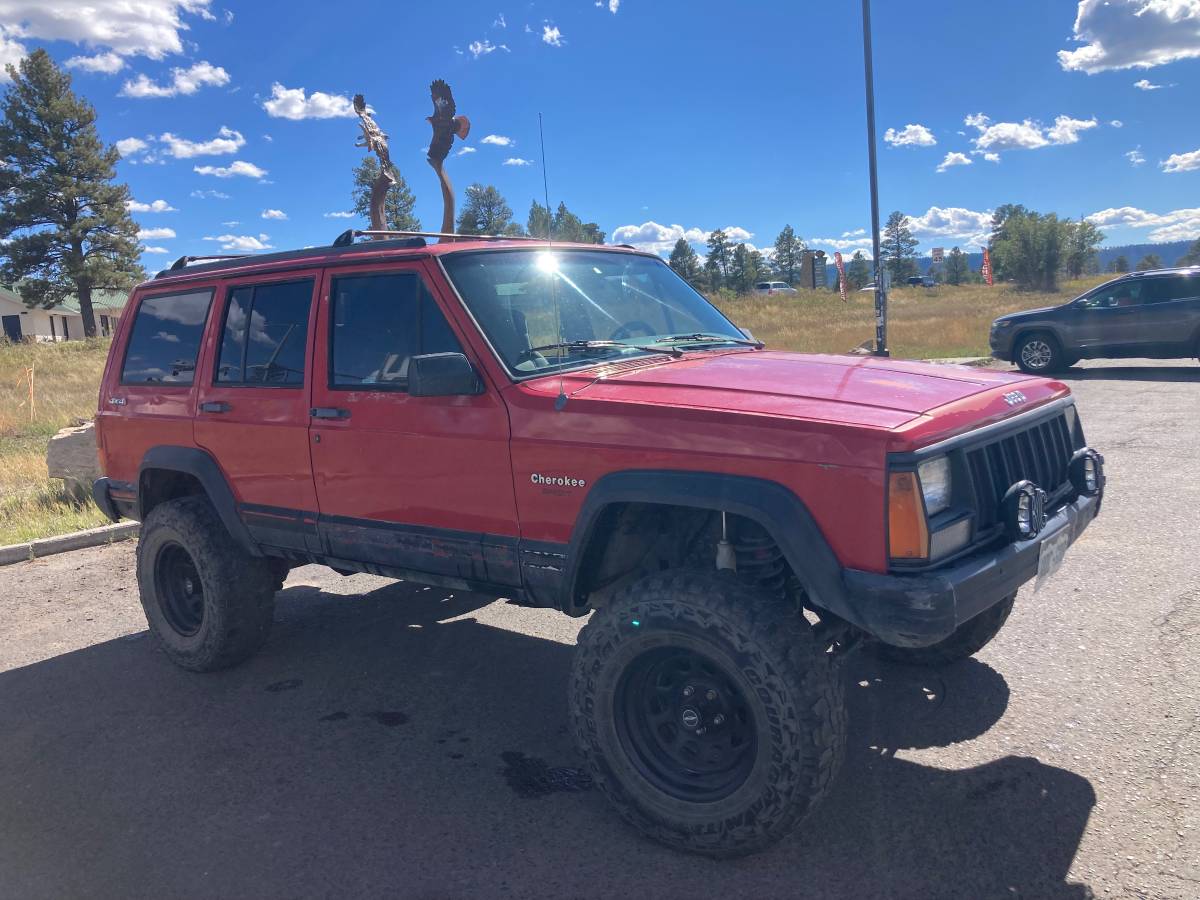 Jeep-cherokee-sport-4x4-1995-red-1