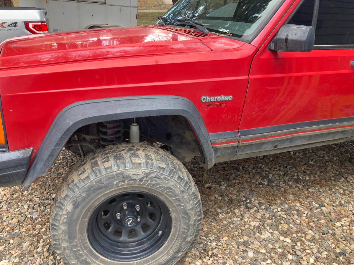 Jeep-cherokee-sport-4x4-1995-red-10