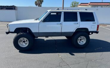 Jeep-cherokee-xj-1990-white-1