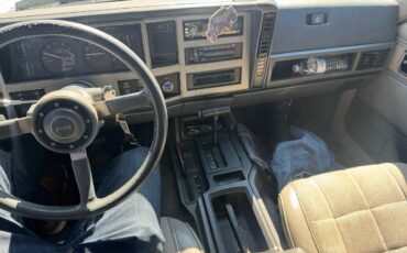 Jeep-cherokee-xj-1990-white-11