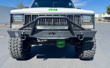 Jeep-cherokee-xj-1990-white-3