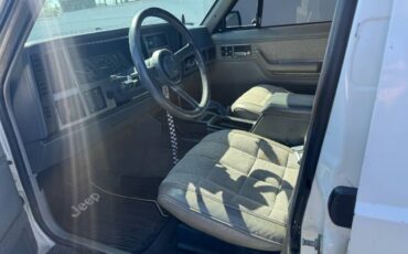 Jeep-cherokee-xj-1990-white-7