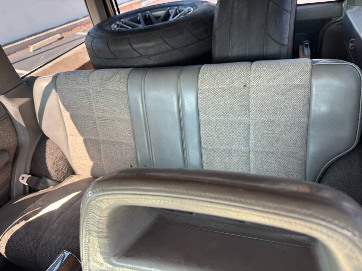 Jeep-cherokee-xj-1990-white-9
