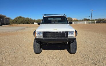 Jeep-cherokee-xj-limited-1989-white-24