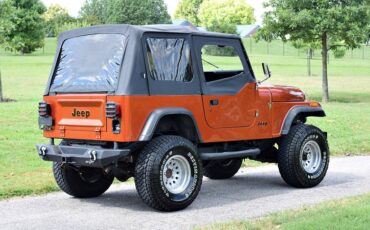 Jeep-cj-7-1976-orange-12