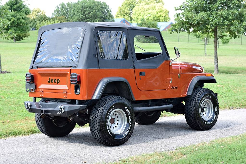 Jeep-cj-7-1976-orange-12