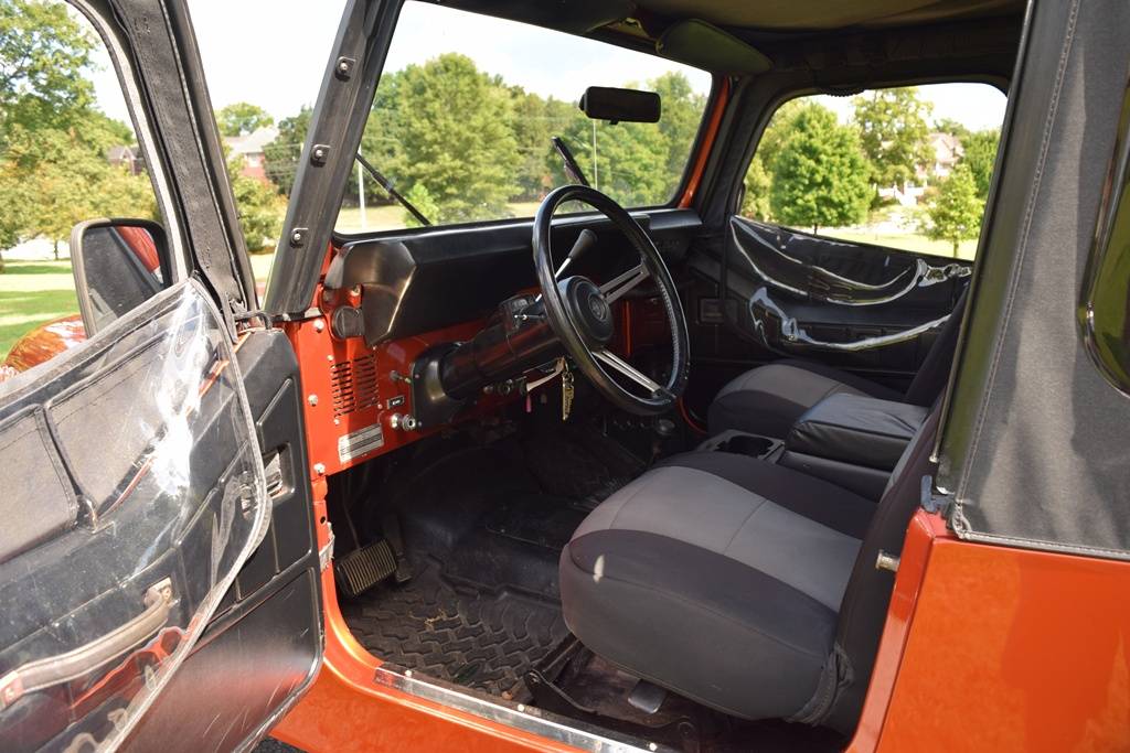 Jeep-cj-7-1976-orange-19