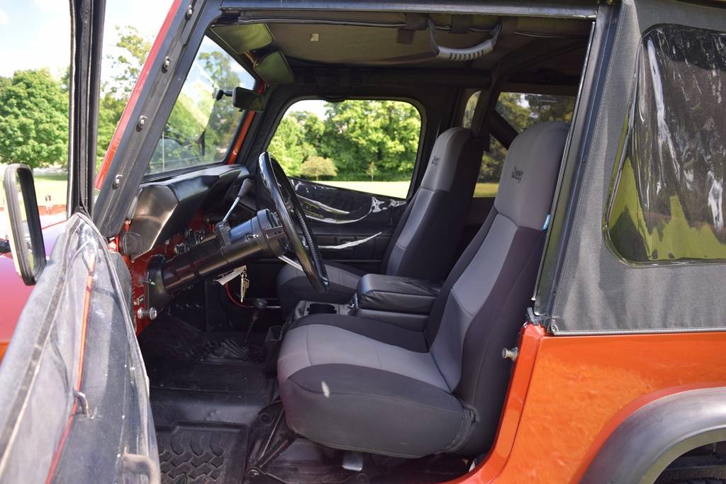 Jeep-cj-7-1976-orange-21