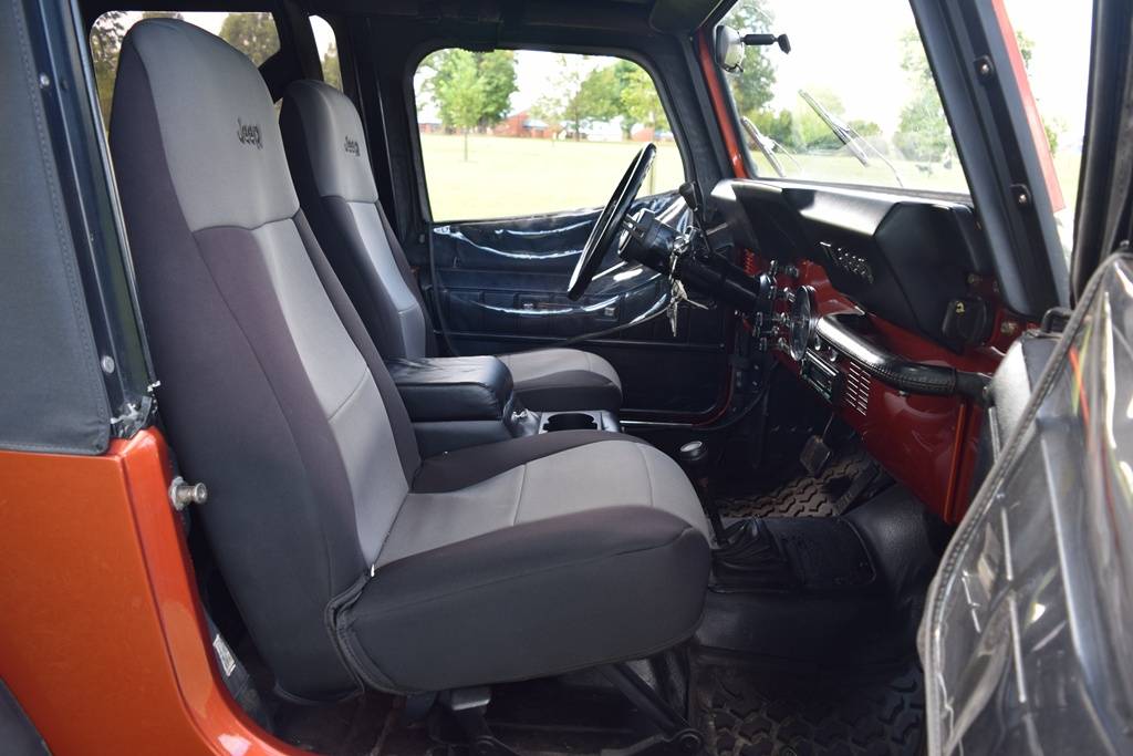 Jeep-cj-7-1976-orange-22