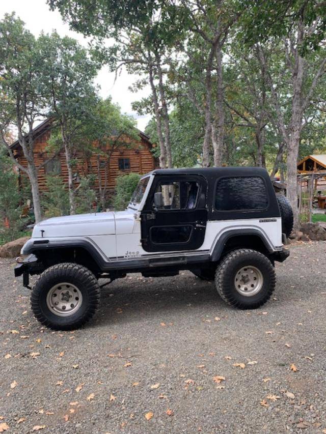Jeep-cj-7-1990-white-7