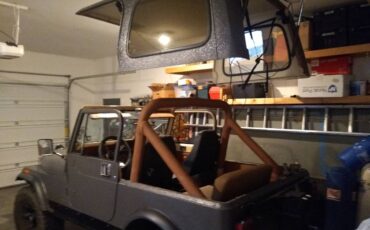 Jeep-cj-7-open-body-with-amc401-1981-grey-7